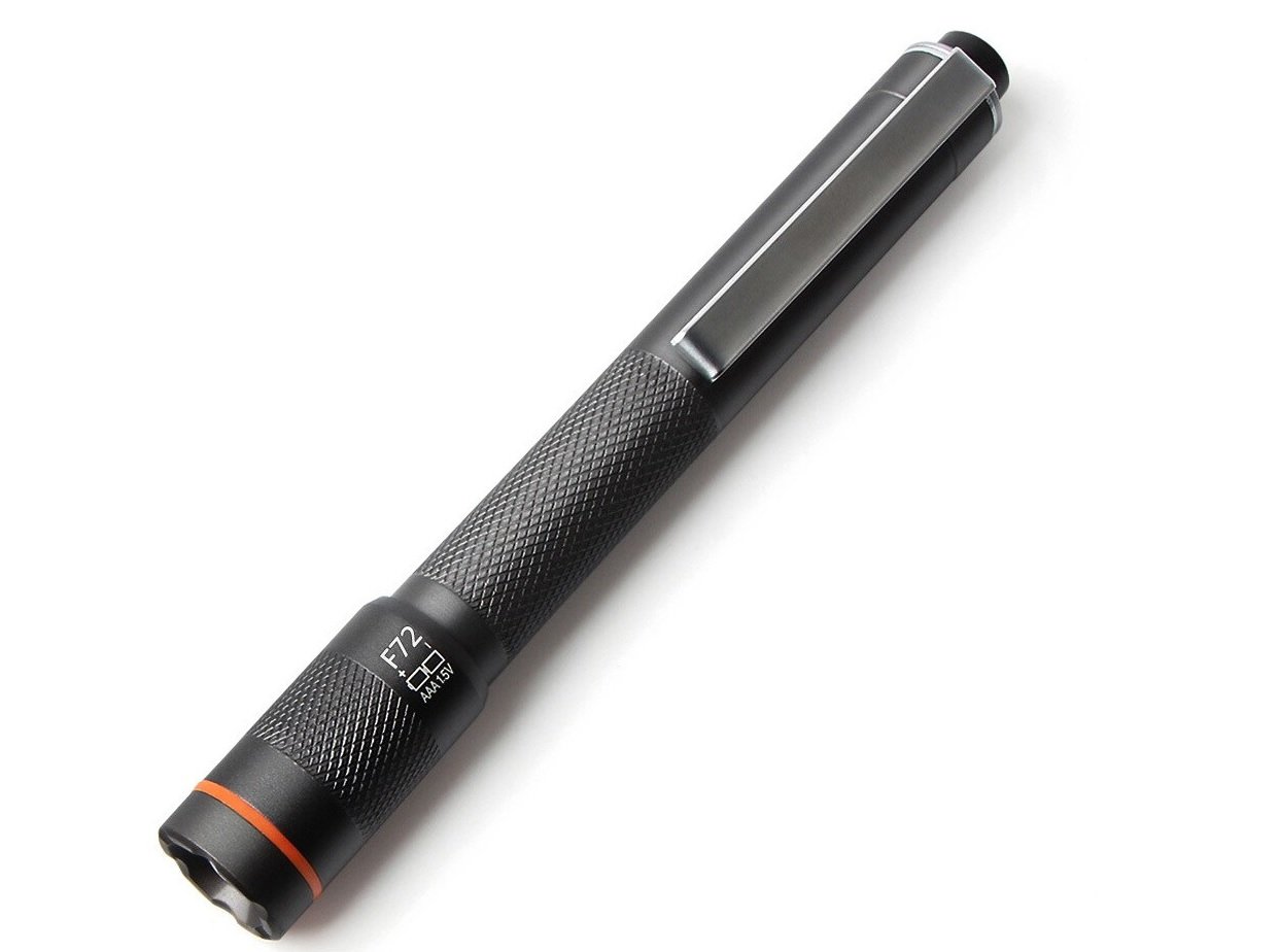 New Nicron F72 140 Lumens Zoomable Penlight